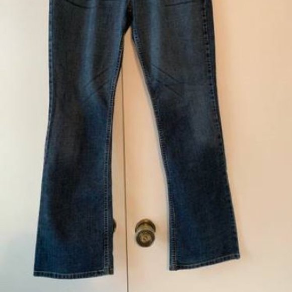 Juniors Levi Strauss Stretch Lowrise Bootcut Jeans Size Juniors 9 MED - Picture 6 of 7